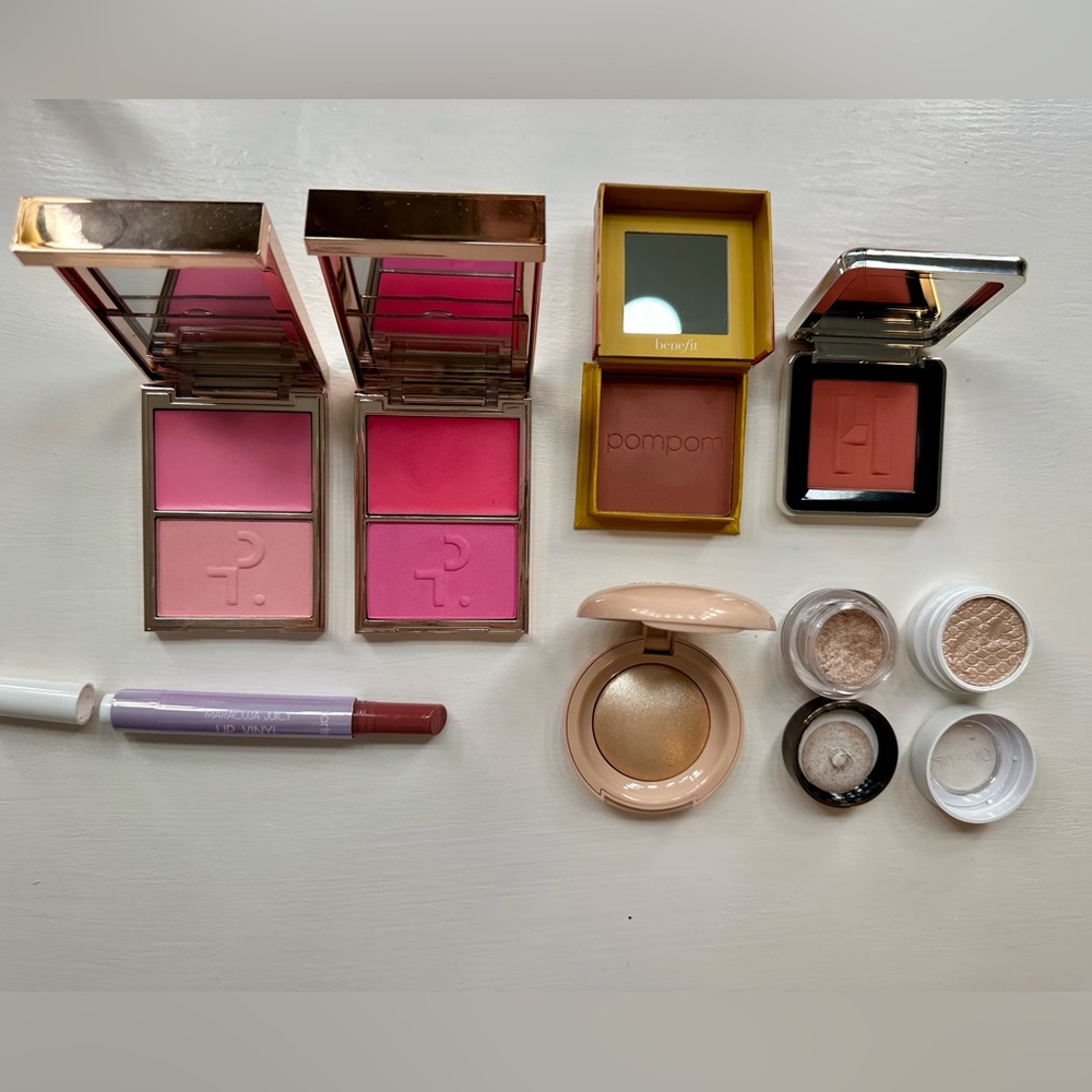 Makeup bundle